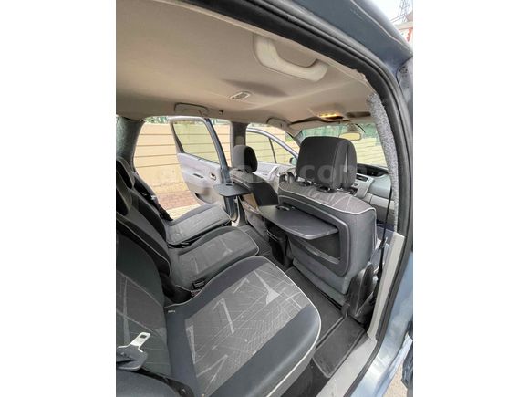 SERİ OTOMOTİV’DEN Renault Scenic 1.6 CAM TAVAN Dynamique 2004 Model Antalya