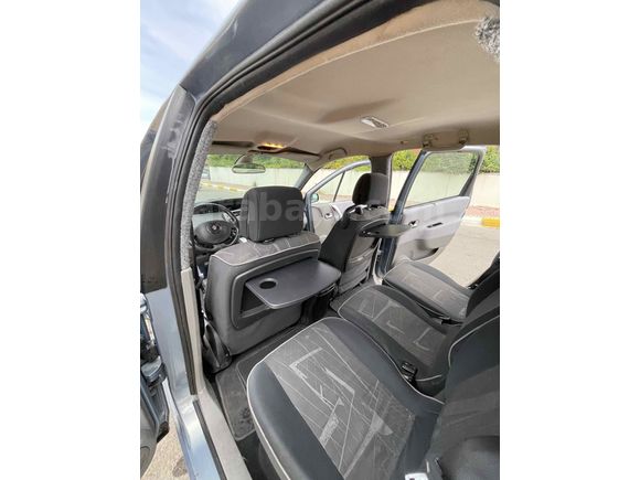 SERİ OTOMOTİV’DEN Renault Scenic 1.6 CAM TAVAN Dynamique 2004 Model Antalya