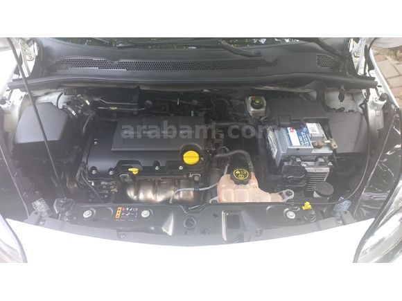 Öğretmenden Satılık 68.000 km Opel Corsa 1.4 Enjoy 2017 Model
