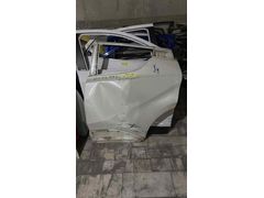 Toyota chr sağ arka kapı