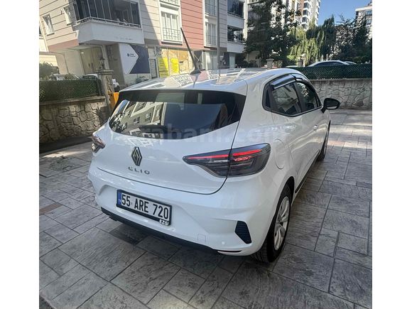 Sahibinden Renault Clio 1.0 TCe Equilibre 2023 Model 
