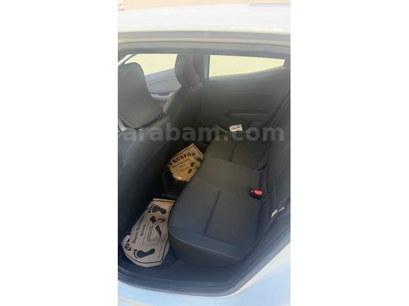 Sahibinden Renault Clio 1.0 TCe Equilibre 2023 Model 
