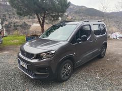 Sahibinden Peugeot Rifter 1.5 BlueHDI Allure 2023 Model