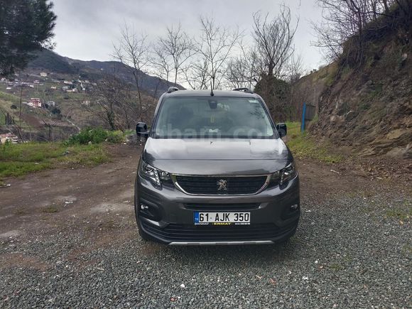 Sahibinden Peugeot Rifter 1.5 BlueHDI Allure 2023 Model