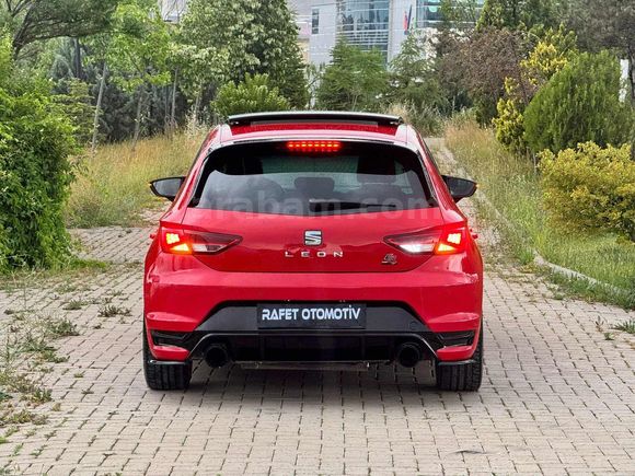 2015 MODEL//135.000KM//CAM TAVAN//MANUEL//KIRMIZI