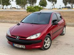 Sahibinden Peugeot 206 1.4 XR 2000 Model  303.000 km Kırmızı