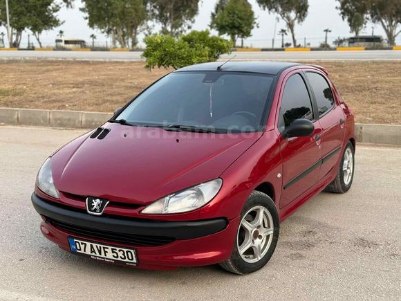 Sahibinden Peugeot 206 1.4 XR 2000 Model  303.000 km Kırmızı