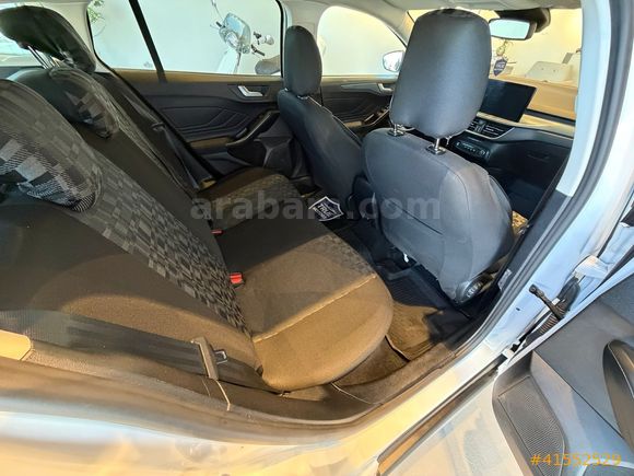 TR MOTORS ' DAN TEMİZ VE BAKIMLI FORD FOCUS STATİON WAGON