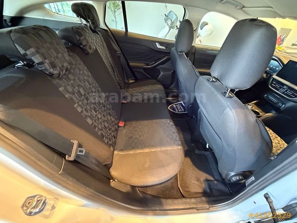 TR MOTORS ' DAN TEMİZ VE BAKIMLI FORD FOCUS STATİON WAGON