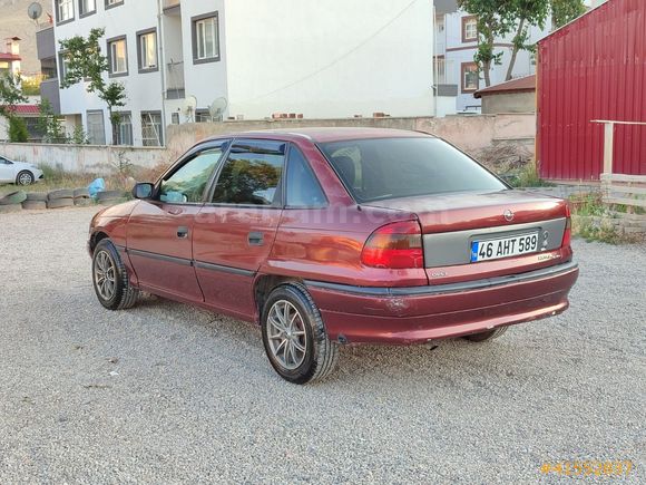 Opel Astra, 1.6 GLS klimalı...