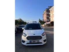 Sahibinden Ford Tourneo Courier 1.5 TDCi Delux 2023 Model  27.500 km Beyaz