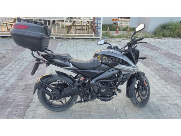 Ekstralı, düşük kmli pulsar ns200 abs