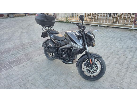 Ekstralı, düşük kmli pulsar ns200 abs