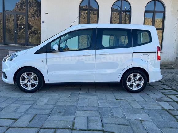 Sahibinden Ford Tourneo Courier 1.5 TDCi Delux 2022 Model Tekirdağ