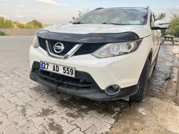 Sahibinden Nissan Qashqai 1.5 dCi Tekna Sky Pack 2014 Model 