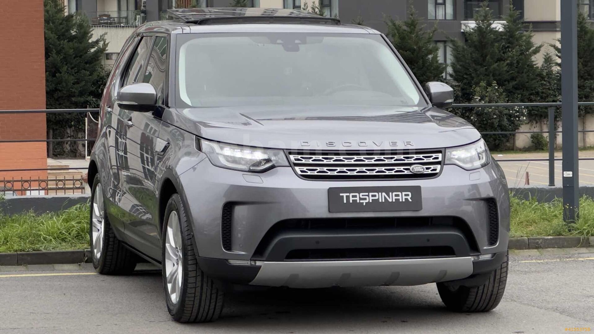 Galeriden Land Rover Discovery 2.0 SD4 HSE 2020 Model İstanbul 162.000 km Gri 4