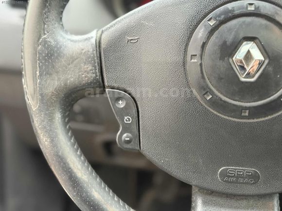 AKYÜZLER'DEN 2005 MODEL RENAULT MEGANE DYNAMİQUE PAKET CAM TVN