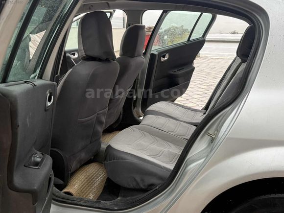 AKYÜZLER'DEN 2005 MODEL RENAULT MEGANE DYNAMİQUE PAKET CAM TVN