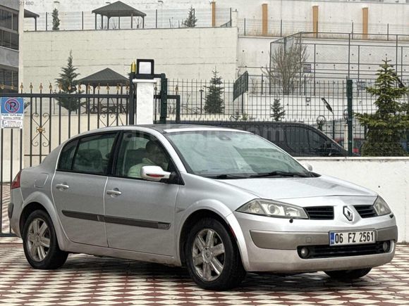AKYÜZLER'DEN 2005 MODEL RENAULT MEGANE DYNAMİQUE PAKET CAM TVN
