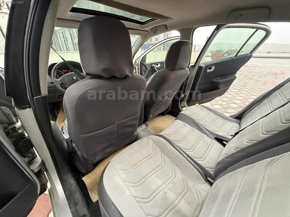 AKYÜZLER'DEN 2005 MODEL RENAULT MEGANE DYNAMİQUE PAKET CAM TVN