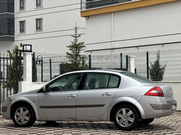 AKYÜZLER'DEN 2005 MODEL RENAULT MEGANE DYNAMİQUE PAKET CAM TVN