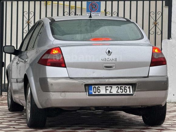 AKYÜZLER'DEN 2005 MODEL RENAULT MEGANE DYNAMİQUE PAKET CAM TVN