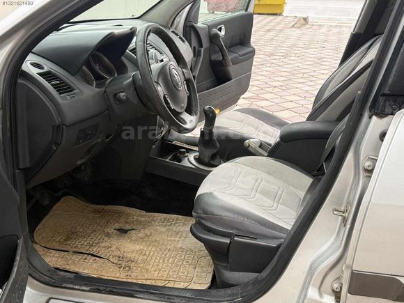 AKYÜZLER'DEN 2005 MODEL RENAULT MEGANE DYNAMİQUE PAKET CAM TVN