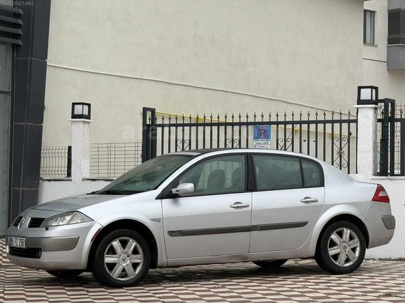 AKYÜZLER'DEN 2005 MODEL RENAULT MEGANE DYNAMİQUE PAKET CAM TVN