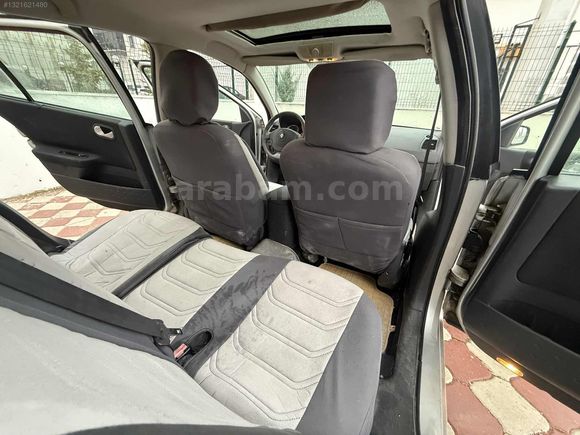 AKYÜZLER'DEN 2005 MODEL RENAULT MEGANE DYNAMİQUE PAKET CAM TVN