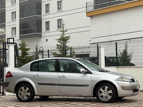 AKYÜZLER'DEN 2005 MODEL RENAULT MEGANE DYNAMİQUE PAKET CAM TVN