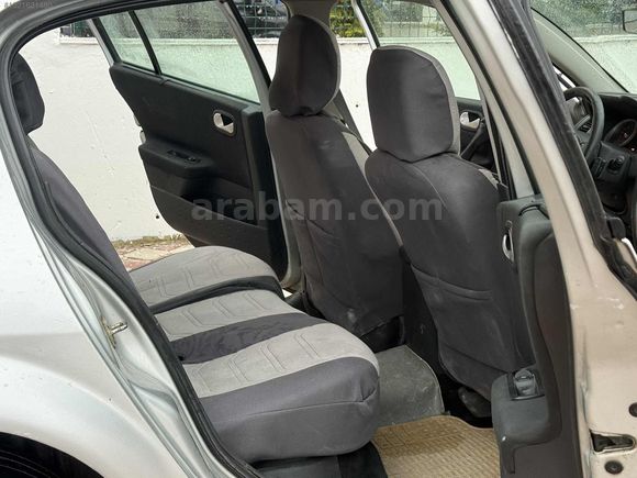 AKYÜZLER'DEN 2005 MODEL RENAULT MEGANE DYNAMİQUE PAKET CAM TVN
