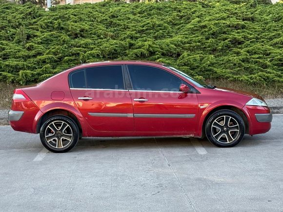 2006 MODEL MEGANE 1.5 DCİ MOTOR MEKANİK KUSURSUZ ARAÇ