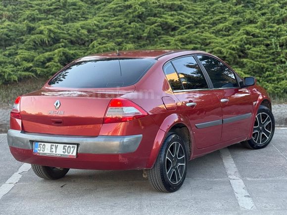 2006 MODEL MEGANE 1.5 DCİ MOTOR MEKANİK KUSURSUZ ARAÇ