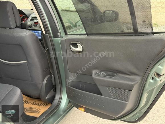 ASLAN OTOMOTİV' DEN 2005 MODEL TERTEMİZ MASRAFSIZ MEGANE