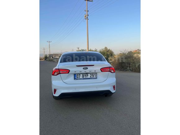 Sahibinden Ford Focus 1.5 EcoBlue Titanium Stil 2024 Model 