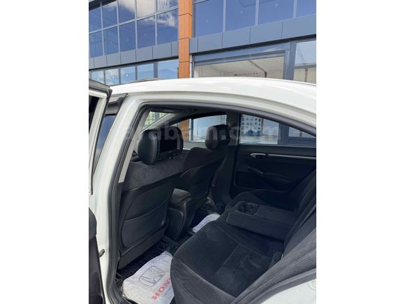 Sahibinden Honda Civic 1.6i VTEC Elegance 2011 Model 