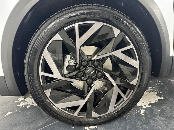 Renault Yetkili Bayi Günerlerden Captur Esprit Alpine