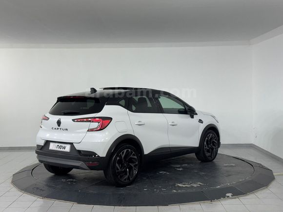 Renault Yetkili Bayi Günerlerden Captur Esprit Alpine