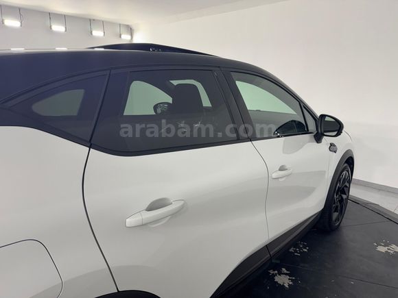 Renault Yetkili Bayi Günerlerden Captur Esprit Alpine
