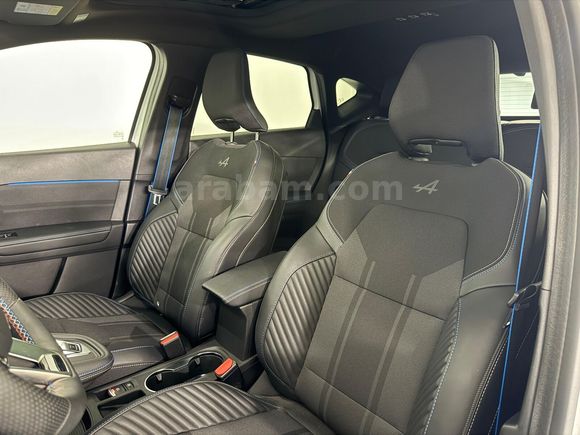 Renault Yetkili Bayi Günerlerden Captur Esprit Alpine