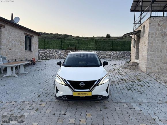 İNCE AUTO DAN 1.3 DIG-T MHEV BOYASIZ 4X4 CAM TAVAN