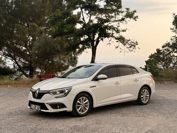Sahibinden Renault Megane 1.5 Blue DCI Touch 2020 Model 