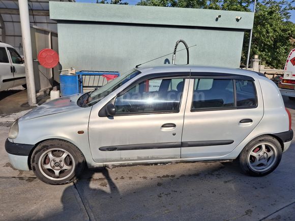 Sahibinden Renault Clio 1.6 RTE 2000 Model 
