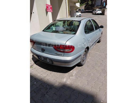Sahibinden Renault Megane 1.6 Expression 2003 Model  232.000 km Gri (Gümüş)