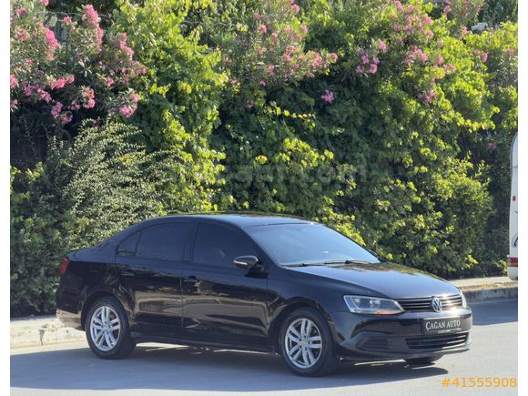 YENİ KASA VOLKSWAGEN JETTA DİZEL OTOMATİK İÇİ BEJ