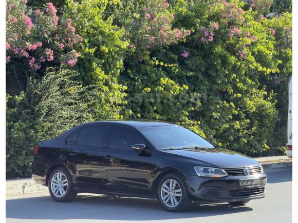 YENİ KASA VOLKSWAGEN JETTA DİZEL OTOMATİK İÇİ BEJ