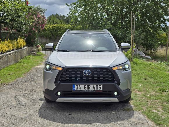Sahibinden Toyota Corolla Cross 1.8 Hybrid Flame X-Pack 2023 Model İstanbul