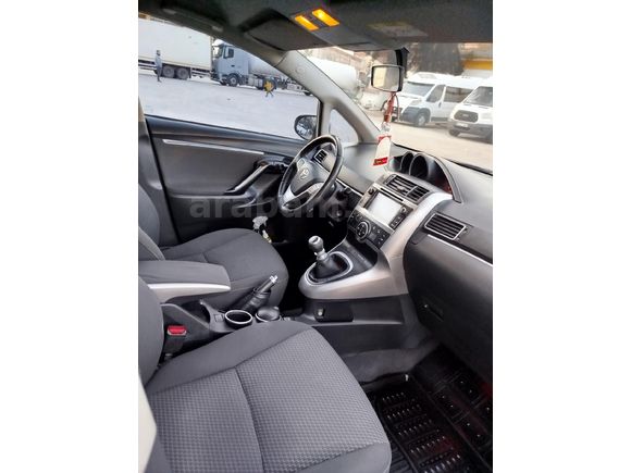 Sahibinden Toyota Verso 1.6 D-4D Elegant 2014 Model