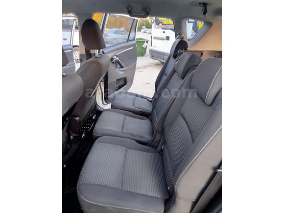 Sahibinden Toyota Verso 1.6 D-4D Elegant 2014 Model