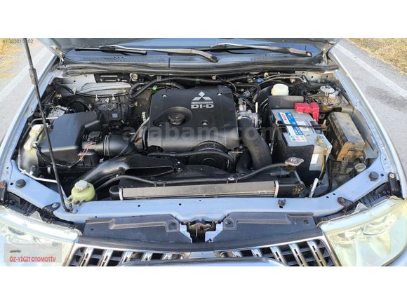 ÇOK BAKIMLI 4*4 L200